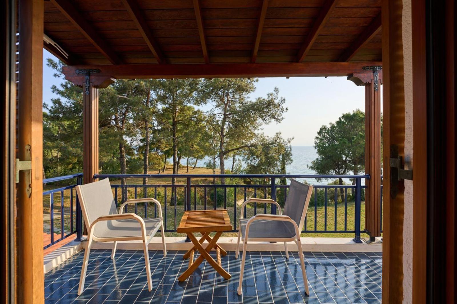 Summerday Villa Private Beach Néa Irákleia Eksteriør billede