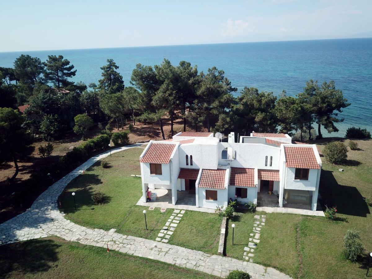 Summerday Villa Private Beach Néa Irákleia Eksteriør billede