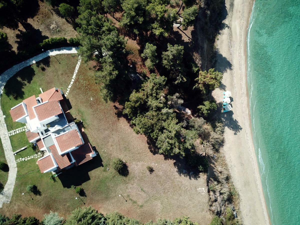 Summerday Villa Private Beach Néa Irákleia Eksteriør billede