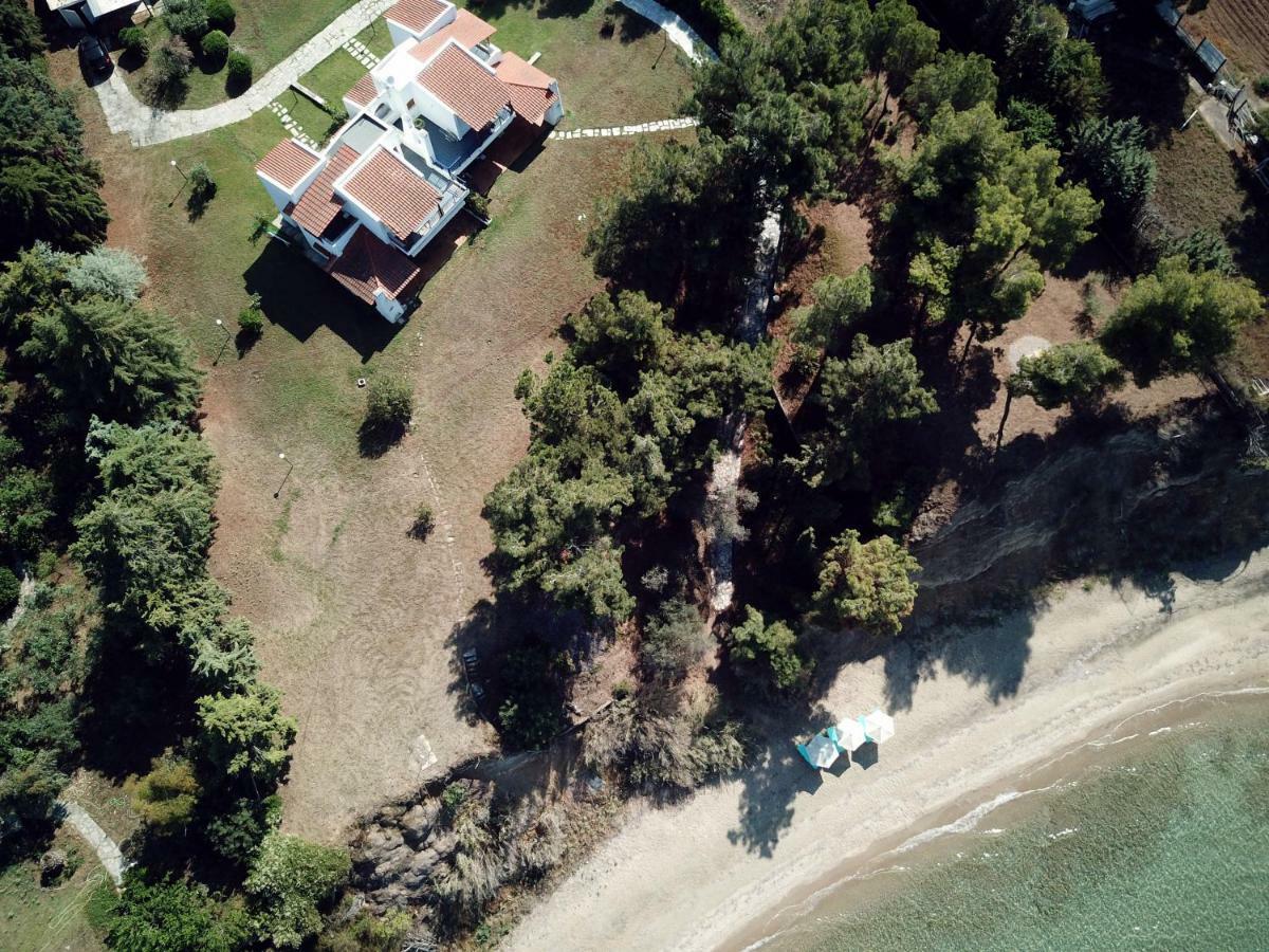 Summerday Villa Private Beach Néa Irákleia Eksteriør billede