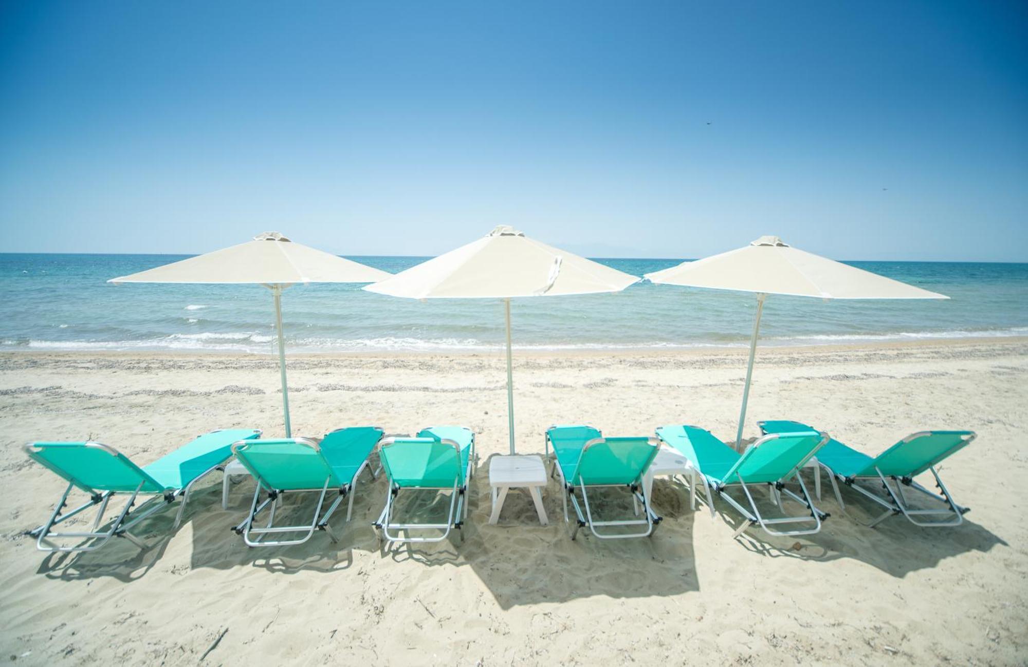 Summerday Villa Private Beach Néa Irákleia Eksteriør billede